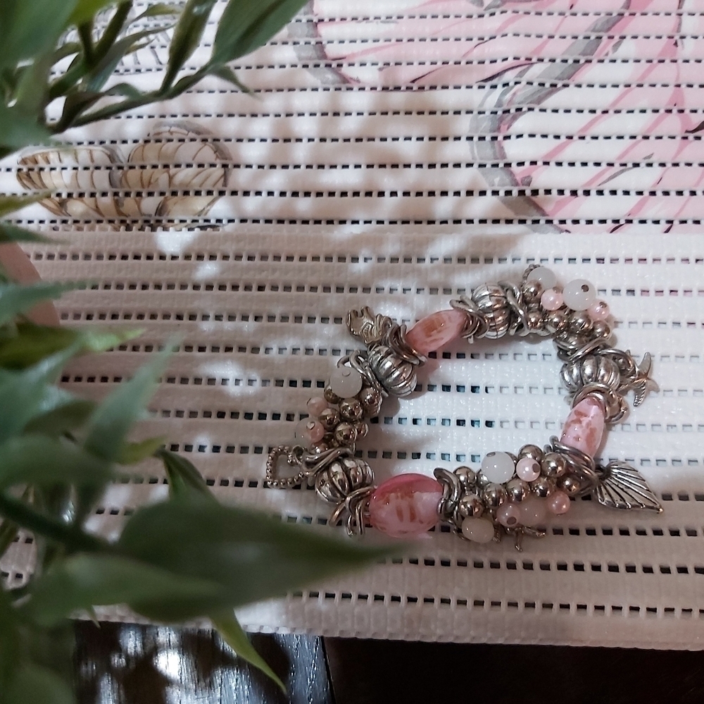 Pink bracelet/B1